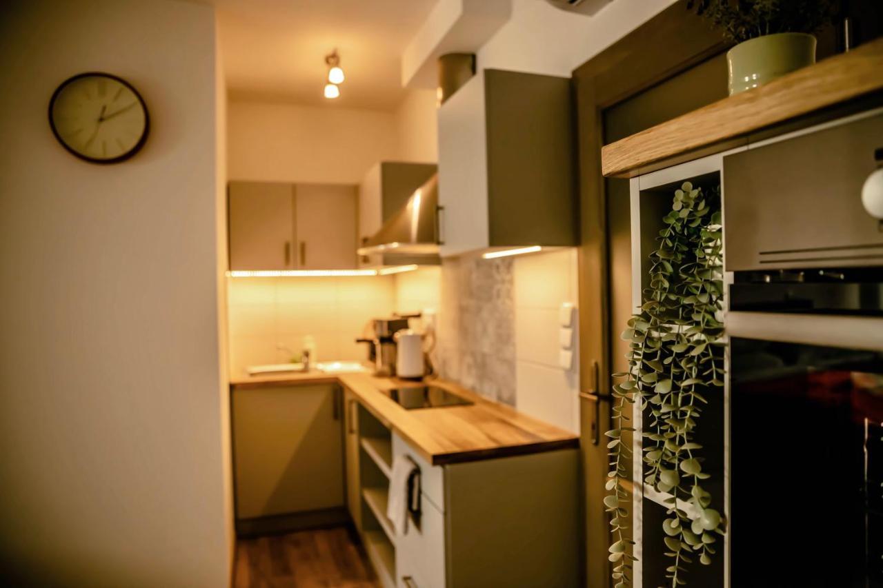 Podkrovni Studio Na Velkem Namesti S Wi-Fi Zdarma Hradec Králové Esterno foto